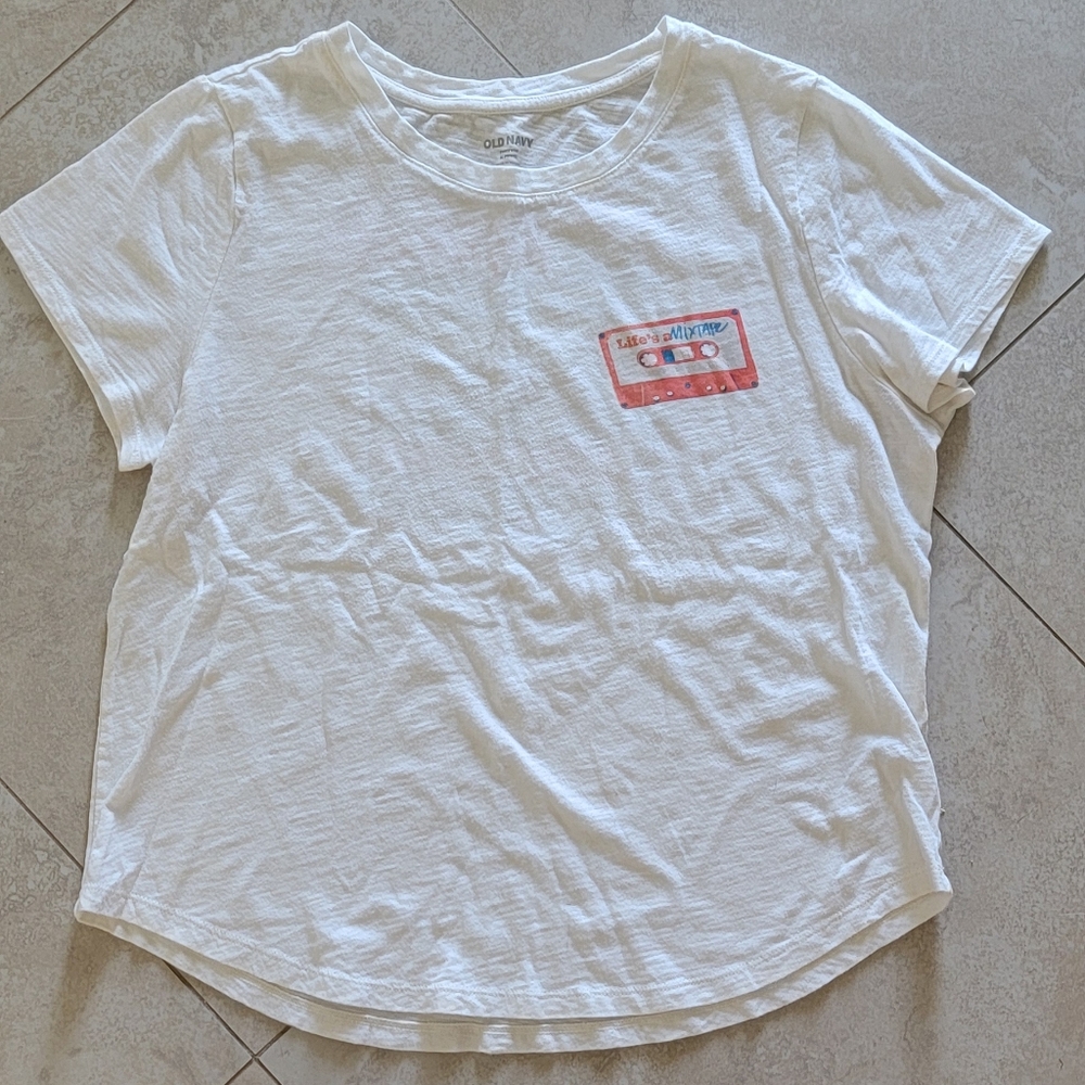 Old Navy LIfe's A Mixtape T-Shirt, Women's Petite Medium.